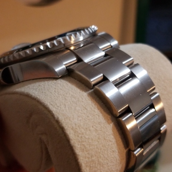 Rolex GMT 116710BLNR (Batman) - Picture 6 of 9